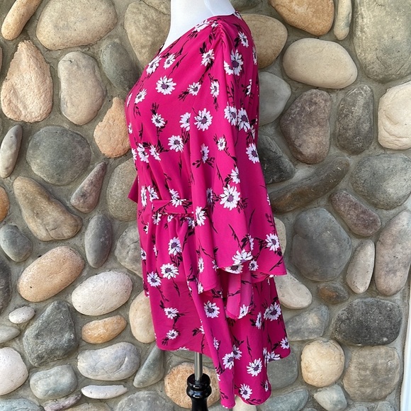 Lane Bryant Hot Pink Floral Flutter Bell Sleeve Blouse 14/16 - Picture 5 of 13